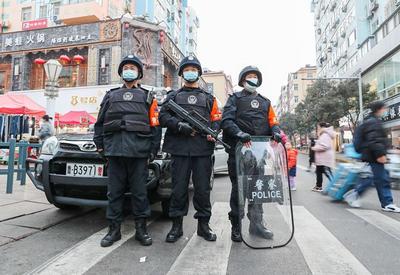 镜头下的台东商圈：青岛特警巡逻忙