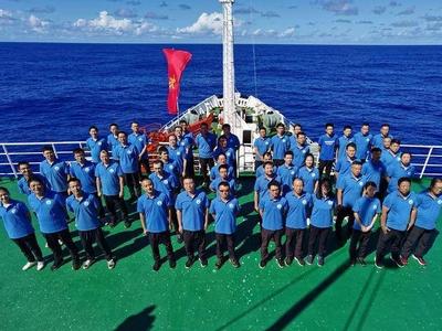 新年第一天，“大洋一号”科考船坚守科研一线，创造连续作业纪录
