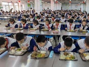 “山东省中小学校星级食堂”名单公示，青岛30所学校入围