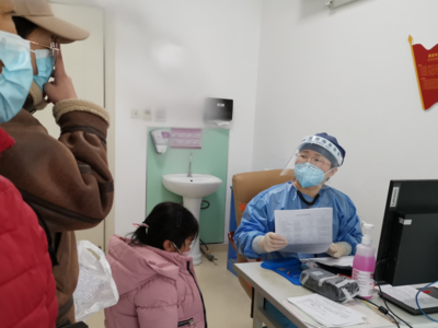 新春走基层 | 新冠疫情前线“哨岗”！青岛医院发热门诊另类“忙年”