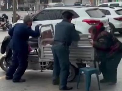 “老两口挨个银行找已故独子存款”让网友破防！当地已关注