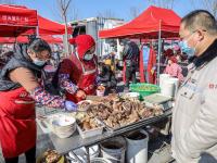 都在这扎堆啦！泊里大集美食“土味儿”十足味道鲜