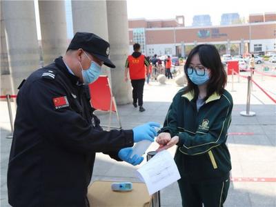 天津：1月12日起大中小学进入寒假，所有学校一律封闭式管理