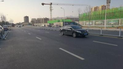 记者回访｜灵海路（东岳东路－昆仑山路）拓宽完成