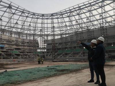亚洲杯青岛青春足球场：200多名建设者坚守岗位，确保如期交付