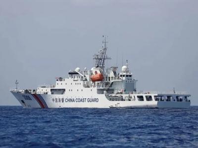 中国海警舰艇编队1月15日在我钓鱼岛领海巡航
