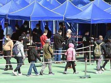 香港新增新冠肺炎确诊病例26026例，新增死亡病例83例