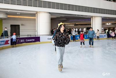 春节邂逅冬奥，青岛人冰上“闹新春”