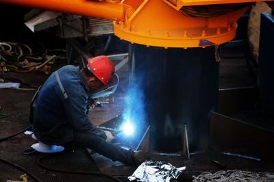 青岛“海上春耕” 蛤蜊、牡蛎采收设备长这样