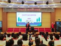 交通安全进校园，公交志愿者现场破解“鬼探头”