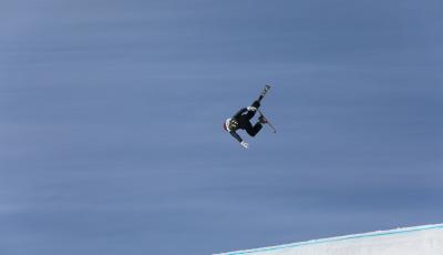 第一跳89分！自由式滑雪女子大跳台资格赛，谷爱凌上演冬奥首秀