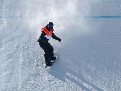 中国选手荣格遗憾无缘单板滑雪女子坡面障碍技巧决赛