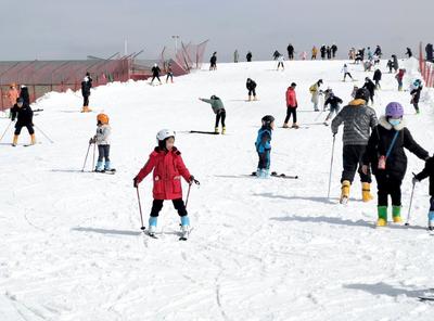 花2万请教练，竟连穿雪鞋方法都没教对？国内滑雪教练鱼龙混杂