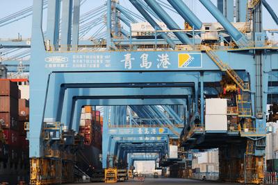 工业之美！春节里繁忙的青岛港