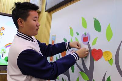 开学快镜头：冬奥元素“点燃”第一课