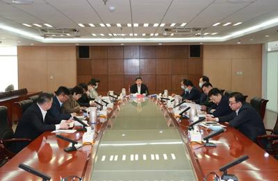 市南区委常委会召开会议