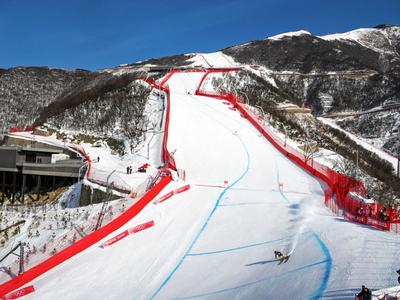 高山滑雪混合团体比赛因大风天气取消今日比赛