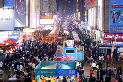 元宵节去哪看花灯？青岛这条街氛围感拉满