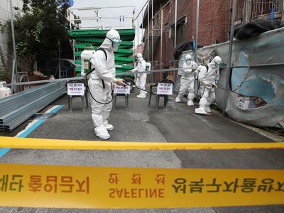 ​韩国单日新增确诊近5万例，达疫情暴发以来最高