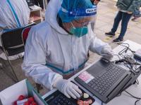 人人都是防线，实拍青岛核酸检测