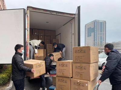 携手抗疫，共克时艰！青岛这家爱心企业向战“疫”一线捐赠百万抗疫物资