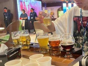 过度饮酒会损害大脑，但少喝几口可以吗？