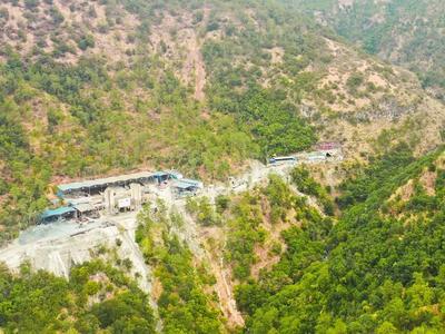 丽香铁路玉龙雪山隧道所有施工通道全部连通