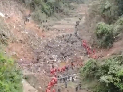 首批50余名心理专家赶赴东航MU5735坠机事故现场服务家属