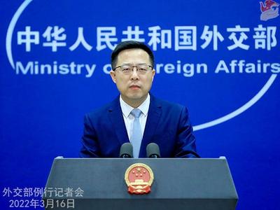 “大家都记得是谁拿着一管洗衣粉对伊拉克非法侵略”