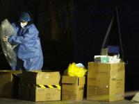 夜幕下，核酸检测点亮起的灯光，好温暖！