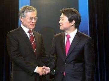 韩国两大在野党总统候选人就合并推举单一候选人达成一致