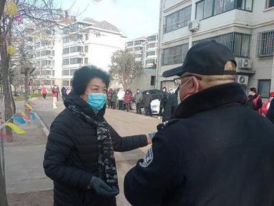 城阳：社区战疫巾帼红，逆风而行做表率