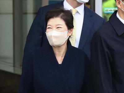 韩国前总统朴槿惠出院，将返回大邱私邸居住