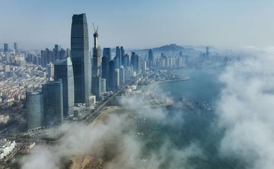 青岛平流雾航拍图：真·天空之城