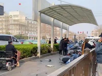 河北邯郸汽车冲撞人事件已致14人受伤，肇事司机被当场控制