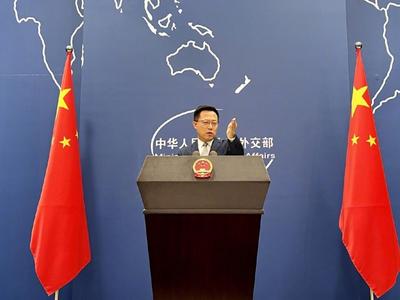 赵立坚说比起机枪和炮弹，乌克兰平民更需要食品和睡袋