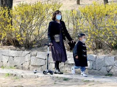 暖意融融，晴空依旧！青岛气温继续回升，最高可达23℃，后天北部局部有阵雨