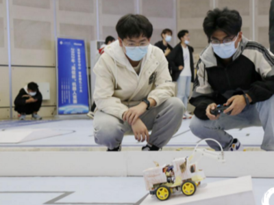 “机器人总动员”校园上演，山东科技大学举行机器人竞赛