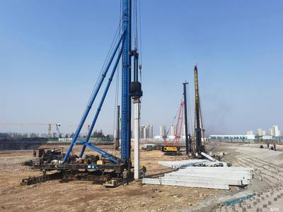 挂图作战、倒排工期！上合商务中心开始桩基施工