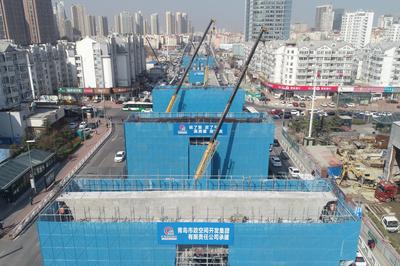 奋进新征程，青岛更精彩②|最新航拍：辽阳路交通结建工程，场面火热