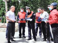 维护良好交通秩序，安全文明出行！他们在行动......