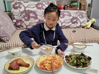 居家抗疫爱生活，青岛重庆路第三小学举行居家劳动实践活动