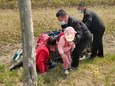 搀扶老人过马路、救助车祸伤者……青岛街头，暖心一幕幕频频上演
