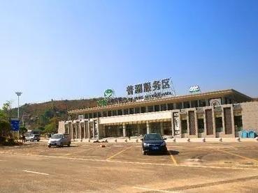 交通运输部：高速公路服务区关停期间要保留加油等功能