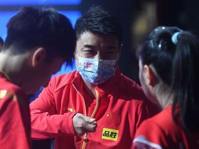 王皓辟谣离开国乒：因个人手续问题暂时无法出国，和樊振东还要实现更高梦想
