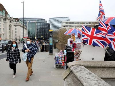 英专家：“欧洲政客与科学家正在抗击新冠的战斗中分道扬镳”