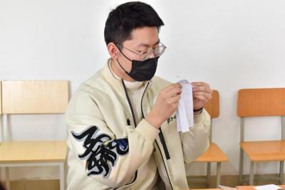 ​少年倾才艺，折纸赠英雄|山科大学子以折纸致敬抗疫“大白”