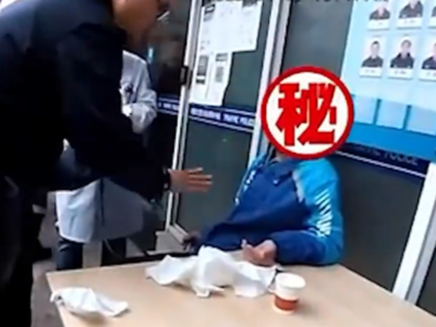 外卖小哥突发哮喘不愿就医，交警：你没钱我有！
