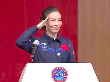 王亚平发了凯旋后的第一条朋友圈：回到家的感觉真好！