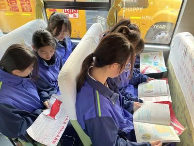 即墨校车“移动小课堂”上新：回顾光辉历史，传承红色基因
